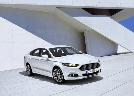 Der neue Ford Mondeo 2012 in weiss