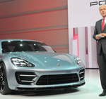 Porsche-Supersportwagen Panamera Plug-in-Hybrid auf der Pariser Messe 2012