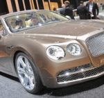Der neue Bentley Flying Spur auf einer Automesse