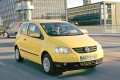 Volkswagen Fox in gelb in der Frontansicht