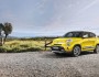 Fiat 500L Trekking in Gelb in der Front- Seitenansicht