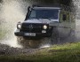 Das G-Modell von Mercedes im Wasser