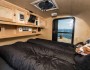 Schlafplätze für zwei Personen im Mini Wohnwagen Cowley