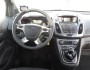 Das Cockpit des Ford Tourneo Connect mit Bildschirm in der Mittelkonsole