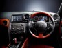 Das Cockpit des überarbeiteten Nissan GT-R 2014