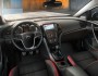 Der Innenraum des Opel Astra J mit Navi