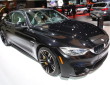 2014er BMW M4 Coupé in schwarz auf der Detroiter Autoshow 2014
