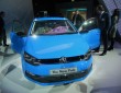 Die Frontpartie des Volkswagen Polo Facelift 2014 in blau