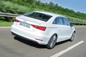 Weiße Audi A3 Limousine 1.4 TFSI in der Heckansicht