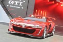 Roter GTI Roadster Vision Gran Tourismo beim Treffen am Wörthersee