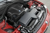 Der Vierzylinder-Benzinmotor mit BMW TwinPower Turbo Technologie.