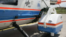 Kameragehäuse an der Außenseite des DLR-Hubschraubers.
