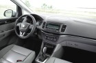 Das Cockpit des Vans Seat Alhambra 2.0 TDI