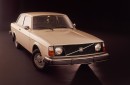 Volvo 242 L (1975).