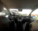 Der Innenraum des Vans Mercedes-Benz V220 CDI