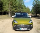 Der 115 PS starke Mini Crossover Opel Adam Rocks in der Frontansicht