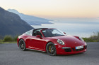Porsche 911 Targa 4 GTS in Rot