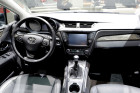 Der Innenraum des Toyota Avensis Kombi 2015