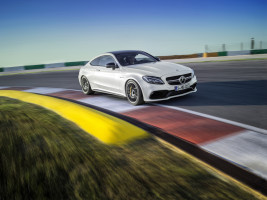 Mercedes-AMG C 63 S Coupé auf der Rennstrecke