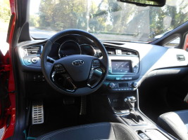Kia Ceed Facelift 2015, Cockpit