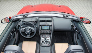 Jaguar F-Type R Cabrio AWD, Innenraum