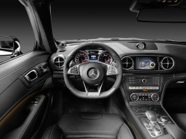 2016 Mercedes-Benz SL, Cockpit
