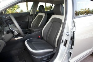 Kia Optima von der Fahrerseite