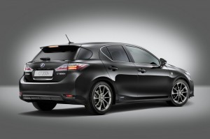 Lexus CT 200h F-Sport in schwarz Metallic