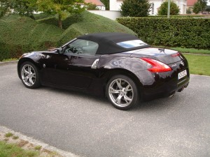Nissan Roadster 370Z in der Heck und Seitenansicht