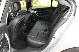 Renault Latitude dCi 175 FAP Platz für Fondpassagiere