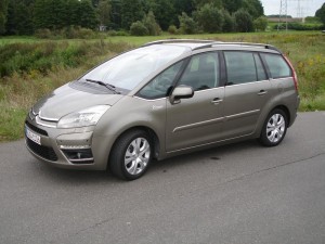 Citroën Grand C4 Picasso HDI 165 von der Seite