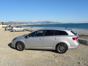 Toyota Avensis Kombi in der Seitenansicht