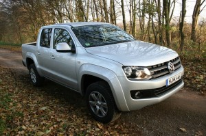 VW Amarok in der Front und Seitenansicht