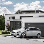 Volvo V60 Plug-in-Hybrid beim tanken