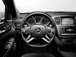 Das Cockpit des Mercedes-Benz ML 63 AMG