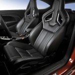 Fahrer und Beifahrersitze im Opel Astra OPC