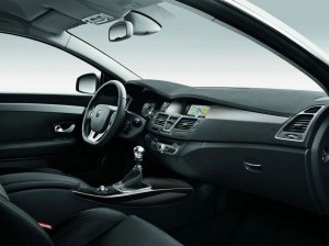 Das Cockpit des Renault Laguna Coupe 2012