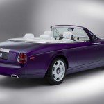 In der Heck und Seitenansicht: Rolls-Royce Phantom Drophead Coupe Bespoke-Design