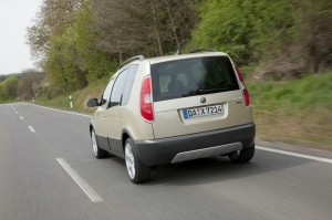 Die Heckpartie des Skoda Roomster Scout