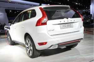 Der Volvo XC60 Hybrid in der Heckansicht