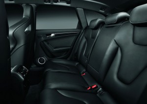 Audi RS 4 Avant Fond mit schwarzem Leder