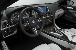 Das Cockpit des neuen BMW M6