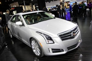 Cadillac ATS in der Frontansicht auf einer Automobil-Messe