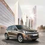 Die Front und Seitenpartie des Citroen C4 Aircross