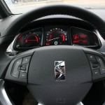 Der Tachometer des neuen Mittelklasse-Fahrzeugs Citroen DS5