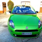 Der Italienische Kleinwagen Punto in der Frontansicht