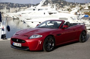 Der Testwagen Jaguar XKR-S Cabriolet in der Seiten und Frontansicht