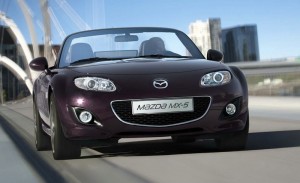 Das Mazda MX-5 Sondermodell in der Festivalschwarz Metallic Lackierung