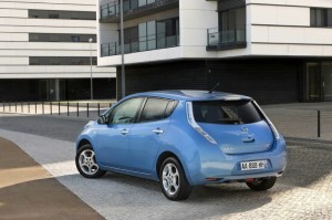 Das Elektroauto Nissan Leaf in der Heckansicht