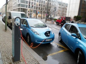 Nissan Leaf wird getankt